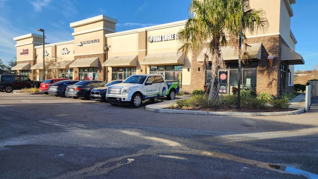 green-bucket-truck-fl